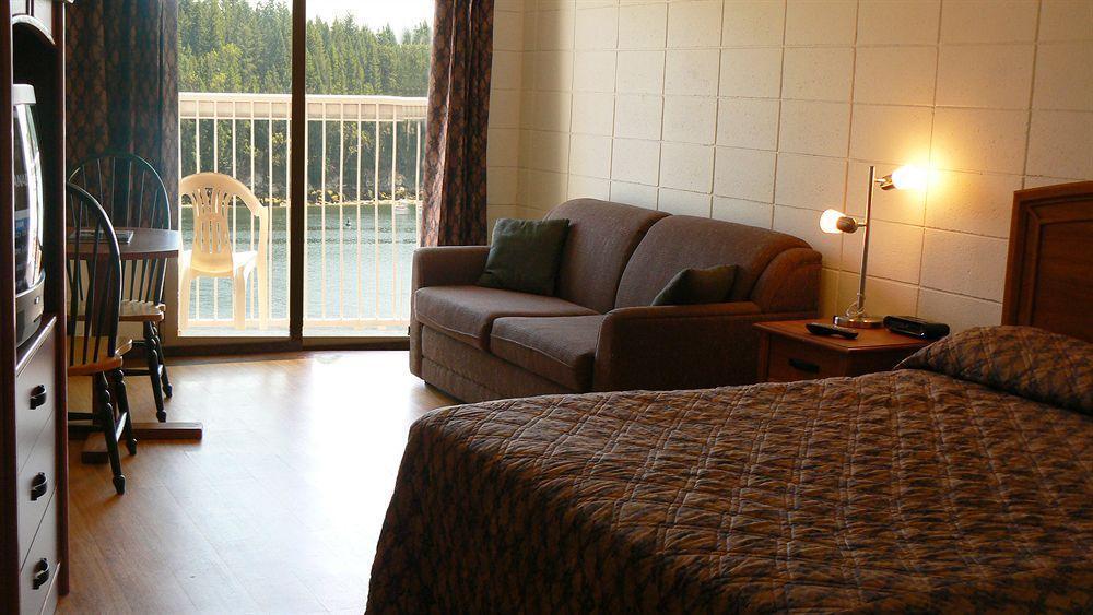 The Waterfront Suites And Marina Nanaimo Esterno foto