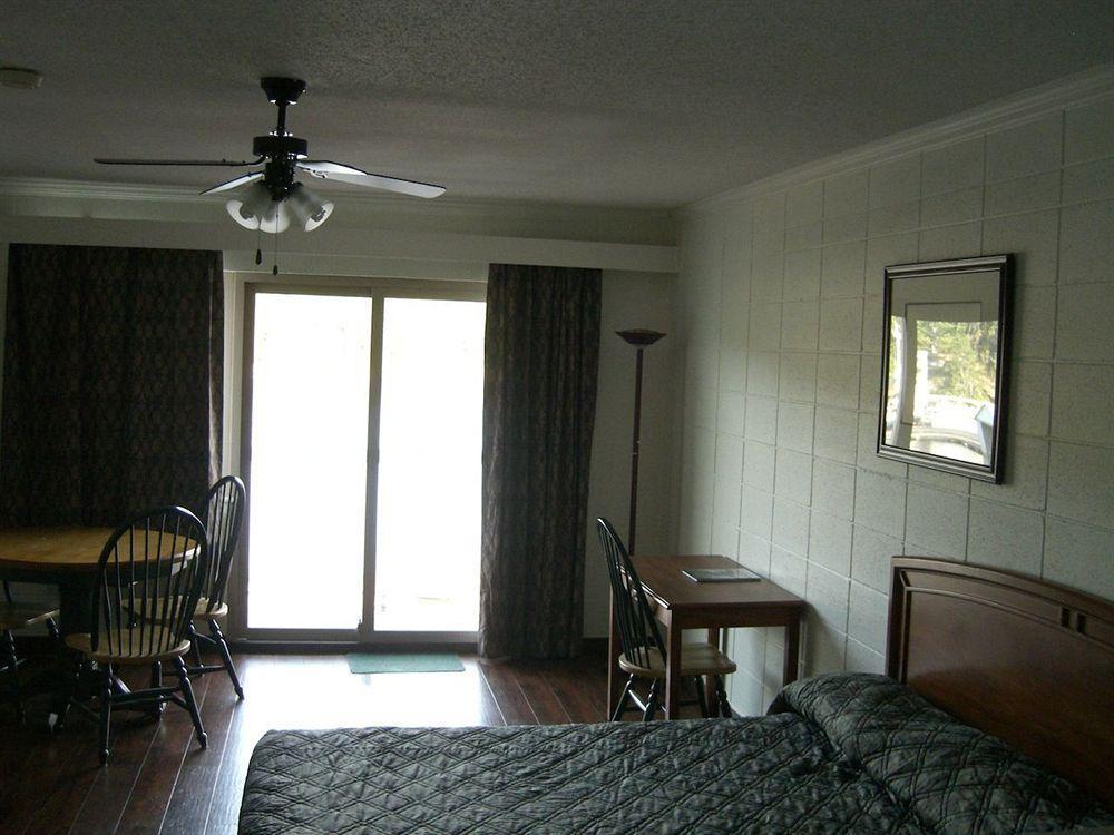 The Waterfront Suites And Marina Nanaimo Esterno foto