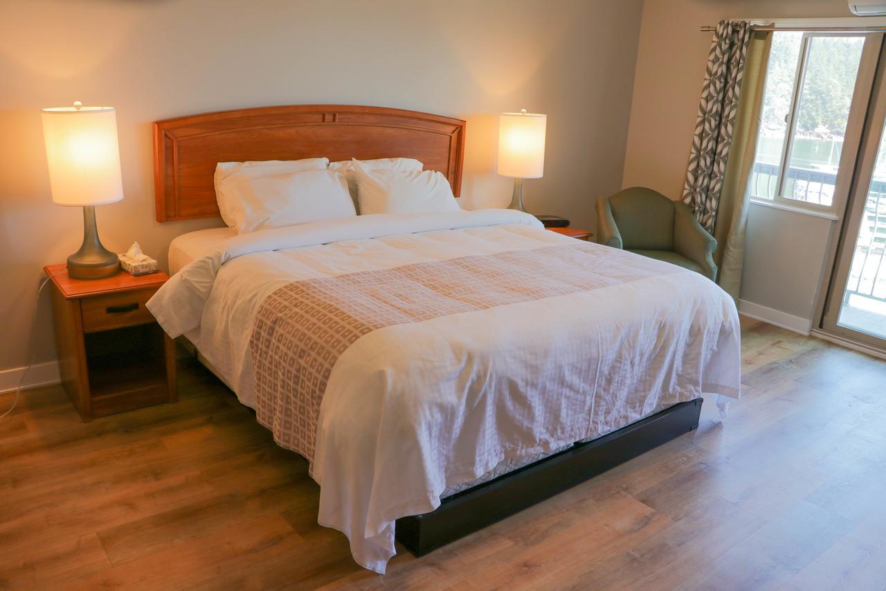 The Waterfront Suites And Marina Nanaimo Esterno foto