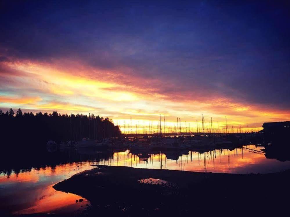 The Waterfront Suites And Marina Nanaimo Esterno foto